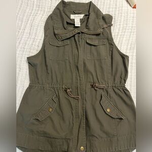 Cargo vest with cinch waist.